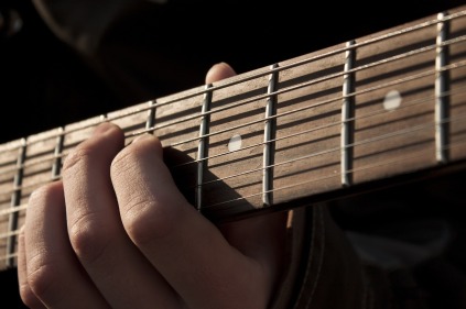 lær at skifte mellem akkorder på guitar